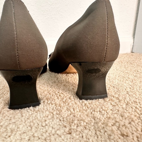 VANELI Vero Cuoio Chocolate Fabric Kitten Heel Pump Size 9S - Picture 4 of 9